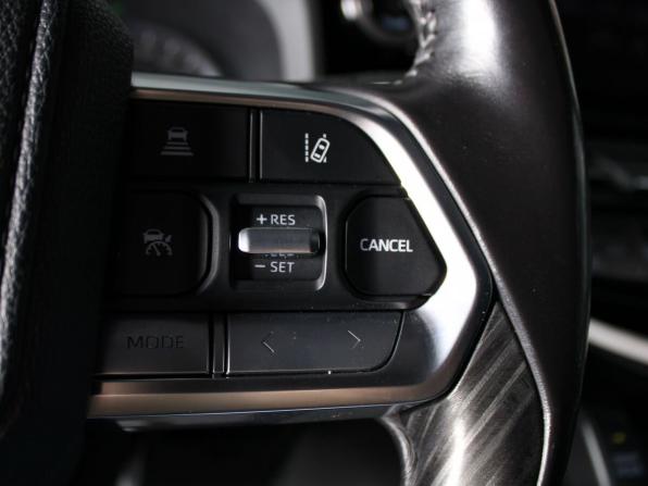 Toyota Land Cruiser 300 Series с пробегом 2021 года, цена 10 700 000 рублей, 70000 км, внедорожник, Автокод Объявления