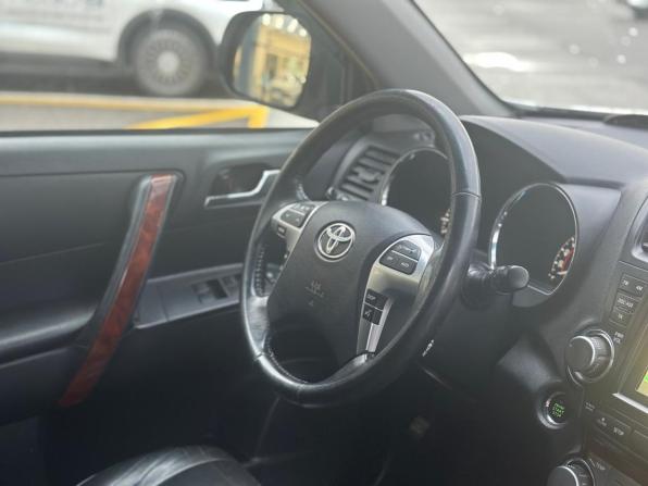 Toyota Highlander II (XU40) Рестайлинг с пробегом 2010 года, цена 1 950 000 рублей, 199834 км, внедорожник, Автокод Объявления