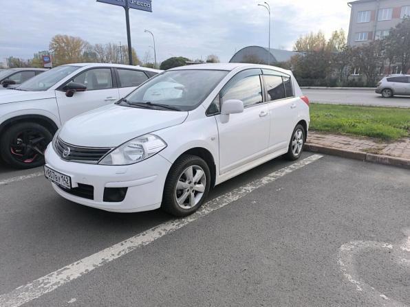 Nissan Tiida I Рестайлинг с пробегом 2013 года, цена 949 000 рублей, 98500 км, хэтчбек, Автокод Объявления
