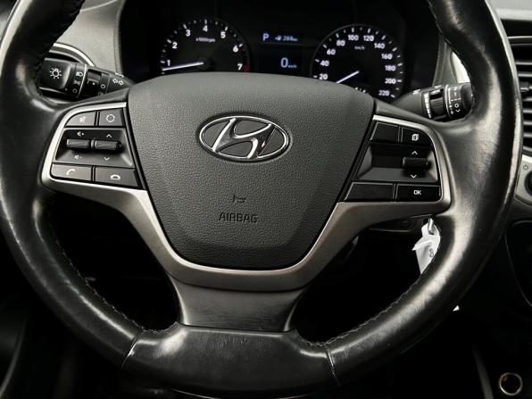 Hyundai Solaris II с пробегом 2019 года, цена 1 155 600 рублей, 161818 км, седан, Автокод Объявления