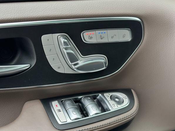Mercedes-Benz V-Класс III (W447) Рестайлинг с пробегом 2023 года, цена 10 000 000 рублей, 57750 км, минивэн, Автокод Объявления
