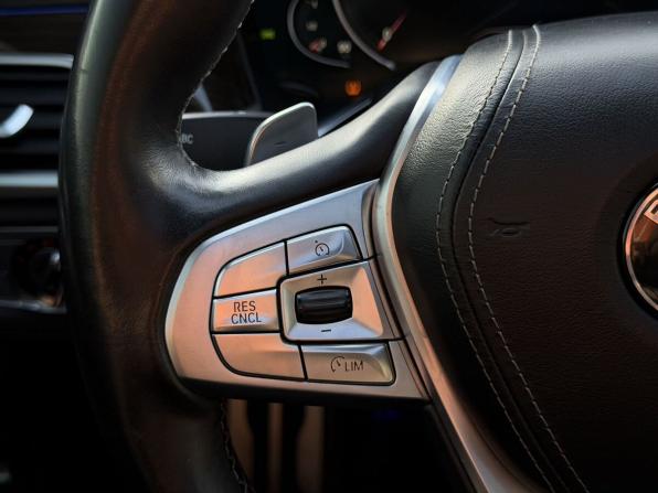 BMW 7 серии VI (G11/G12) с пробегом 2016 года, цена 3 700 000 рублей, 162689 км, седан, Автокод Объявления