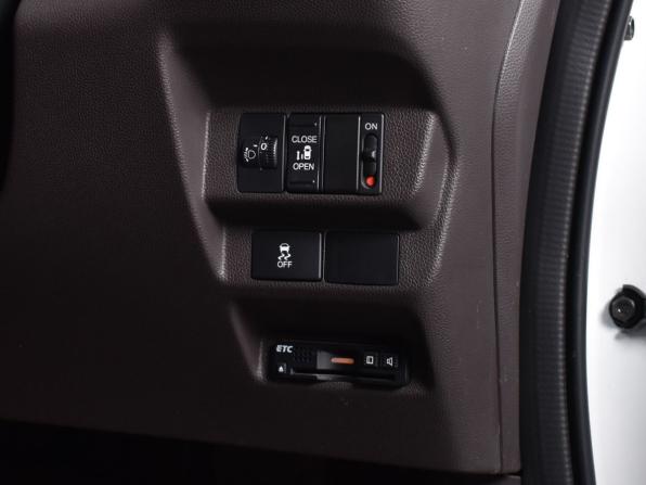 Honda Freed II с пробегом 2016 года, цена 1 249 995 рублей, 140899 км, компактвэн, Автокод Объявления