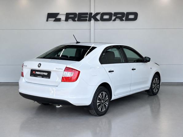 Skoda Rapid I с пробегом 2016 года, цена 1 229 000 рублей, 138000 км, лифтбек, Автокод Объявления