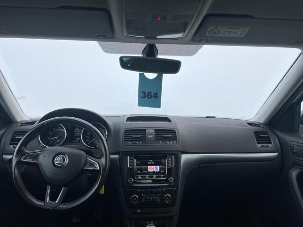 Skoda Yeti I Рестайлинг с пробегом 2017 года, цена 1 130 000 рублей, 152457 км, внедорожник, Автокод Объявления