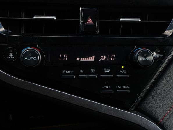 Toyota Camry VIII (XV70) Рестайлинг с пробегом 2021 года, цена 3 499 000 рублей, 79150 км, седан, Автокод Объявления