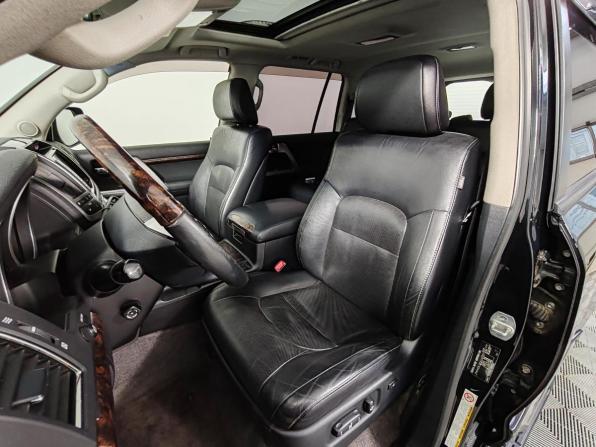 Toyota Land Cruiser 200 Series Рестайлинг 1 с пробегом 2015 года, цена 4 520 000 рублей, 185277 км, внедорожник, Автокод Объявления