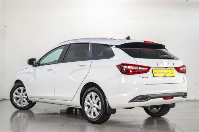 Lada (ВАЗ) Vesta I Рестайлинг (NG) с пробегом 2024 года, цена 1 399 000 рублей, 32000 км, универсал, Автокод Объявления