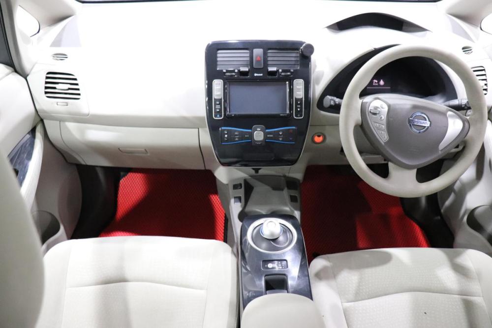Nissan Leaf I (ZE0/AZE0) Иркутск  - изображение 14