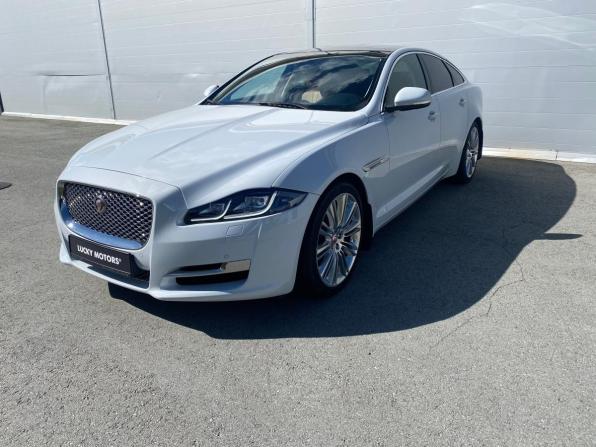 Jaguar XJ IV (X351) Рестайлинг с пробегом 2016 года, цена 3 954 000 рублей, 41953 км, седан, Автокод Объявления