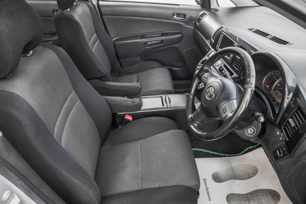 Toyota Wish I Барнаул  - изображение 9