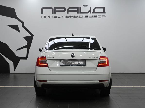 Skoda Octavia III (A7) Рестайлинг с пробегом 2019 года, цена 1 939 900 рублей, 211000 км, лифтбек, Автокод Объявления