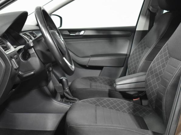 Skoda Rapid I Рестайлинг с пробегом 2017 года, цена 1 398 790 рублей, 99795 км, лифтбек, Автокод Объявления