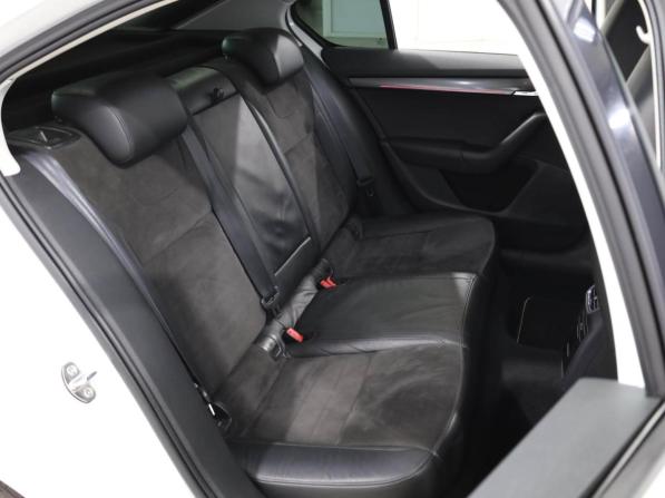 Skoda Octavia III (A7) Рестайлинг с пробегом 2017 года, цена 1 999 000 рублей, 182670 км, лифтбек, Автокод Объявления