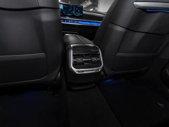 BMW 7 серии VII (G70) с пробегом 2023 года, цена 11 650 000 рублей, 73435 км, седан, Автокод Объявления