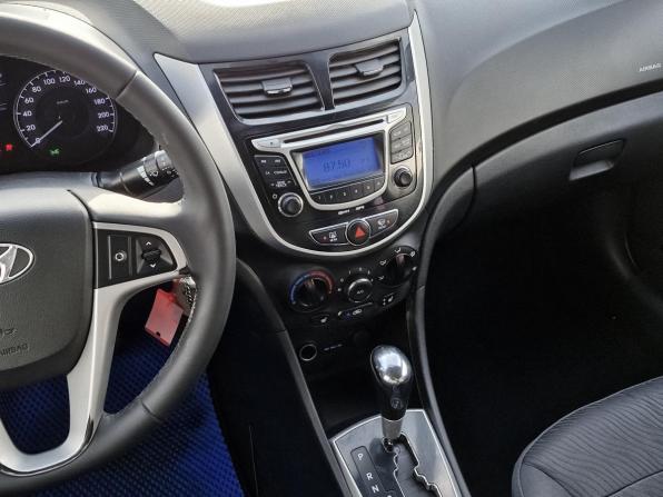 Hyundai Solaris I с пробегом 2011 года, цена 735 000 рублей, 207822 км, седан, Автокод Объявления