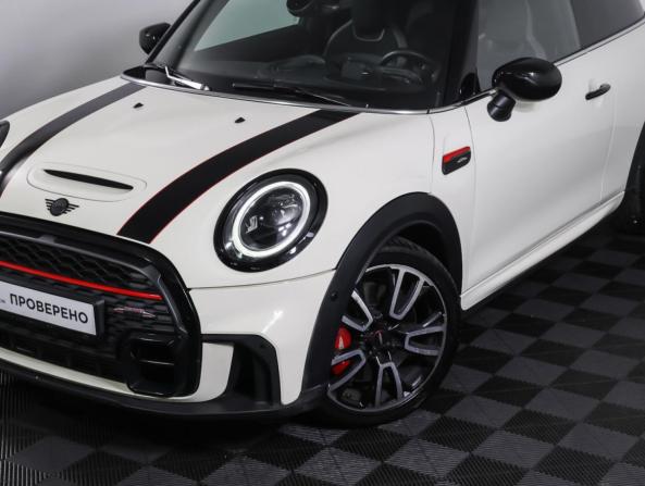 Mini Hatch III (F55/F56) Рестайлинг 2 с пробегом 2021 года, цена 3 778 000 рублей, 26100 км, хэтчбек, Автокод Объявления