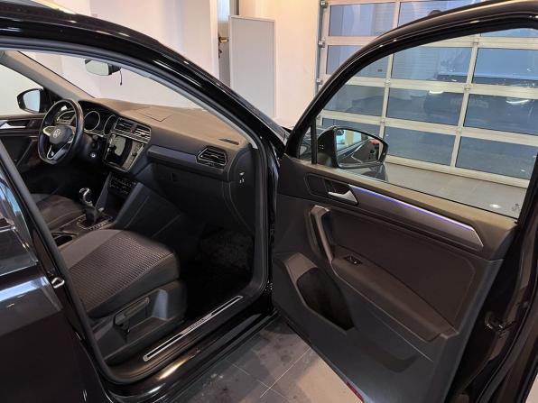 Volkswagen Tiguan II Рестайлинг с пробегом 2022 года, цена 2 540 000 рублей, 55427 км, внедорожник, Автокод Объявления