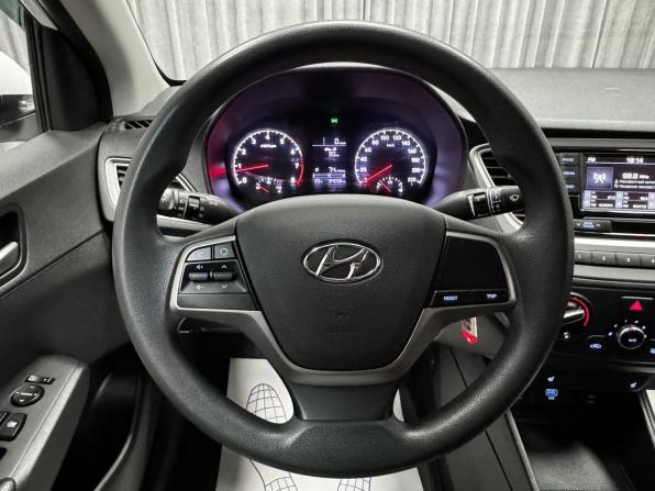 Hyundai Solaris II с пробегом 2019 года, цена 1 370 000 рублей, 84017 км, седан, Автокод Объявления