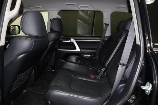 Toyota Land Cruiser 200 Series Рестайлинг 2 с пробегом 2019 года, цена 6 300 000 рублей, 171420 км, внедорожник, Автокод Объявления