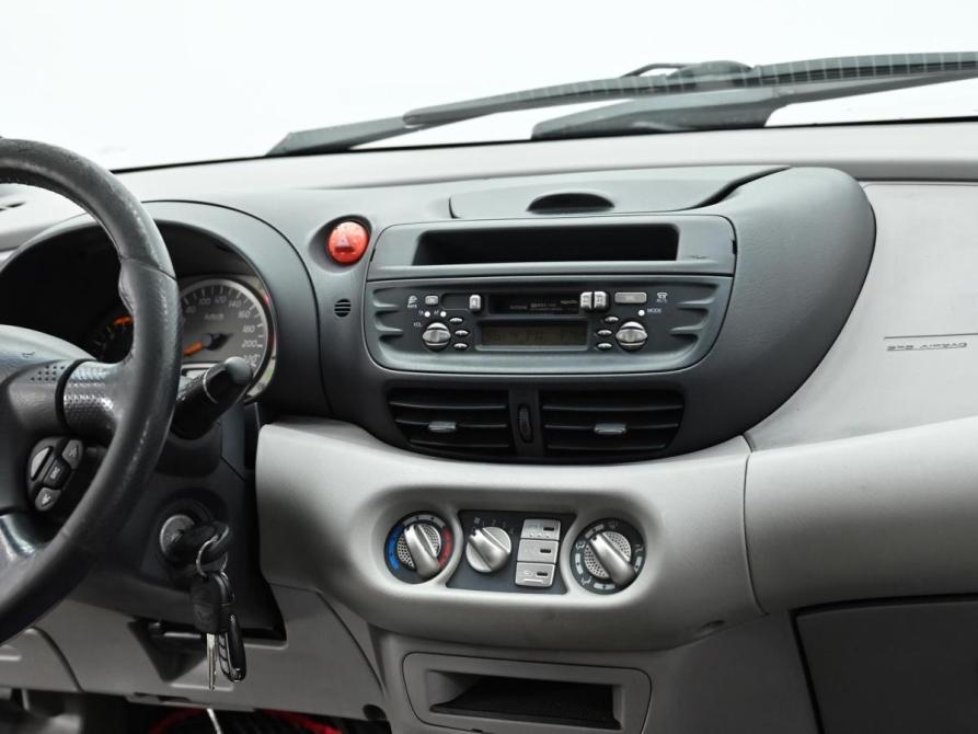 Nissan Almera Tino I Москва  - изображение 7