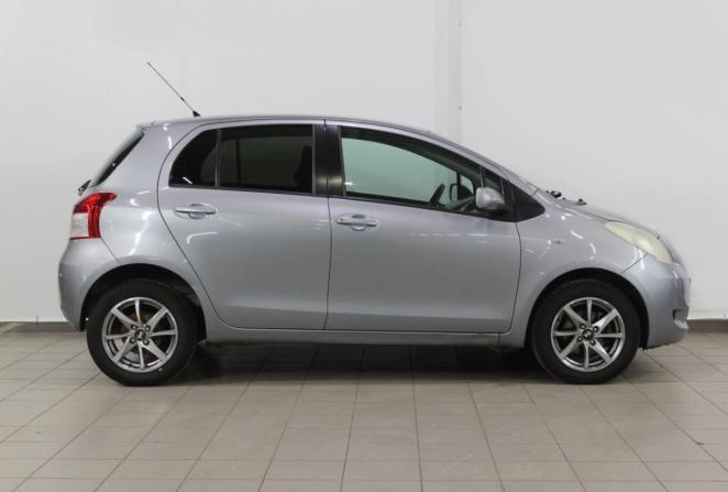 Toyota Yaris II с пробегом 2007 года, цена 560 000 рублей, 197490 км, хэтчбек, Автокод Объявления