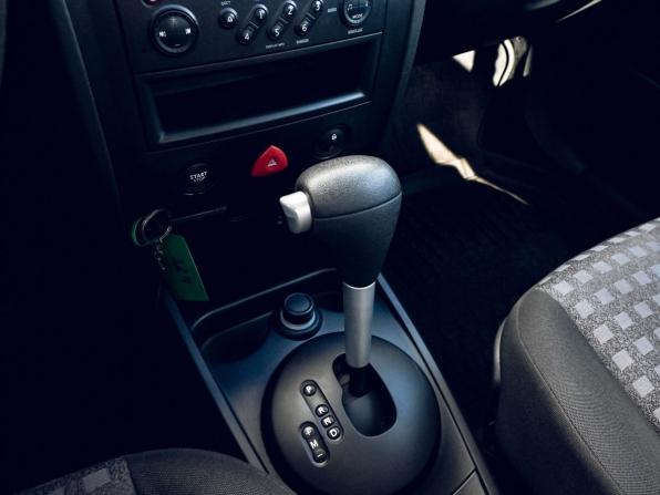 Renault Megane II Рестайлинг с пробегом 2006 года, цена 399 000 рублей, 118354 км, седан, Автокод Объявления