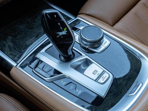 BMW 7 серии VI (G11/G12) Рестайлинг с пробегом 2021 года, цена 5 850 000 рублей, 68375 км, седан, Автокод Объявления