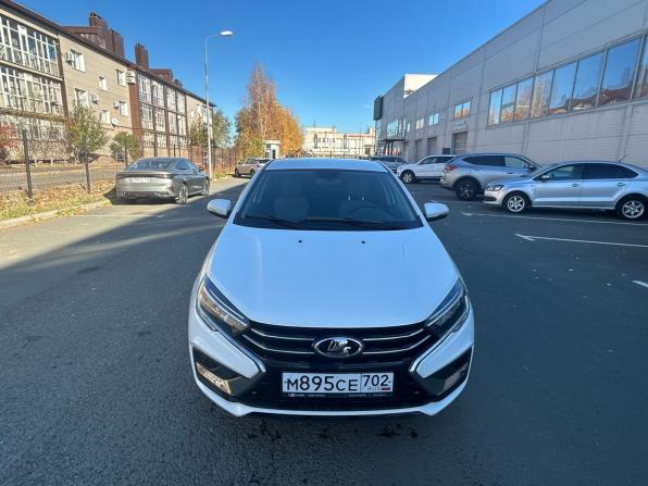 Lada (ВАЗ) Vesta I Рестайлинг (NG) с пробегом 2023 года, цена 1 090 000 рублей, 19500 км, седан, Автокод Объявления