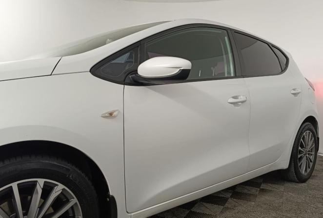 Kia Ceed II с пробегом 2015 года, цена 1 270 000 рублей, 123560 км, хэтчбек, Автокод Объявления