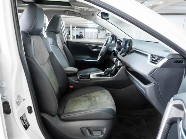 Toyota RAV4 V (XA50) с пробегом 2024 года, цена 4 079 000 рублей, 1231 км, внедорожник, Автокод Объявления