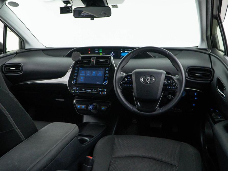 Toyota Prius IV Рестайлинг (XW50) Москва  - изображение 7
