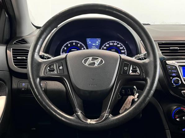 Hyundai Solaris I с пробегом 2011 года, цена 665 000 рублей, 170286 км, седан, Автокод Объявления