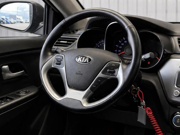 Kia Rio III Рестайлинг с пробегом 2016 года, цена 997 000 рублей, 201693 км, седан, Автокод Объявления