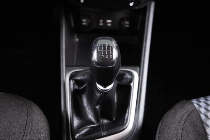 Hyundai Solaris II с пробегом 2018 года, цена 1 069 000 рублей, 209000 км, седан, Автокод Объявления
