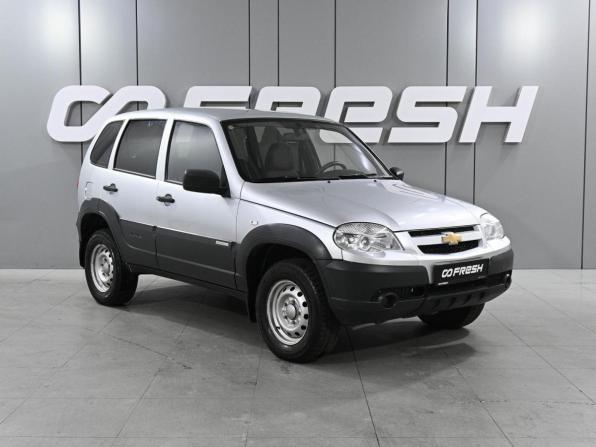 Chevrolet Niva I Рестайлинг с пробегом 2013 года, цена 669 000 рублей, 74581 км, внедорожник, Автокод Объявления