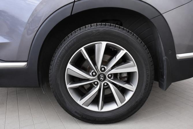 Hyundai Santa Fe IV с пробегом 2019 года, цена 3 000 000 рублей, 43478 км, внедорожник, Автокод Объявления