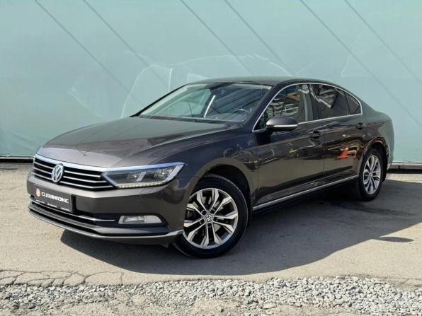 Volkswagen Passat B8 с пробегом 2017 года, цена 1 989 000 рублей, 159555 км, седан, Автокод Объявления