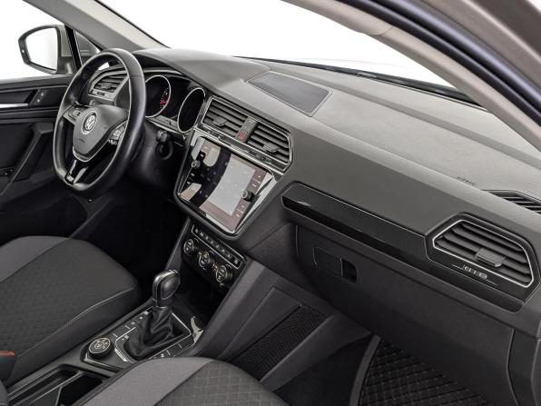 Volkswagen Tiguan II с пробегом 2018 года, цена 2 550 000 рублей, 115740 км, внедорожник, Автокод Объявления