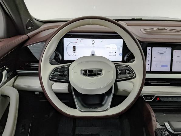 Geely Xingyue L I Рестайлинг с пробегом 2024 года, цена 3 495 000 рублей, 18900 км, внедорожник, Автокод Объявления