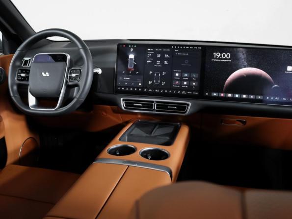 Li Auto (Lixiang) L9 I Рестайлинг с пробегом 2025 года, цена 10 593 000 рублей, 13352 км, внедорожник, Автокод Объявления