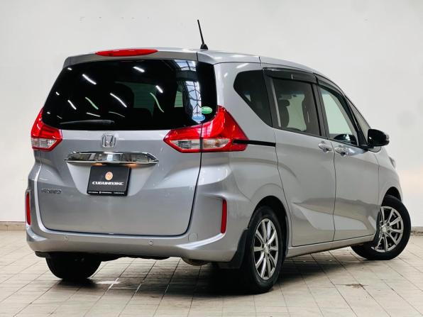 Honda Freed II с пробегом 2019 года, цена 1 479 000 рублей, 85000 км, компактвэн, Автокод Объявления