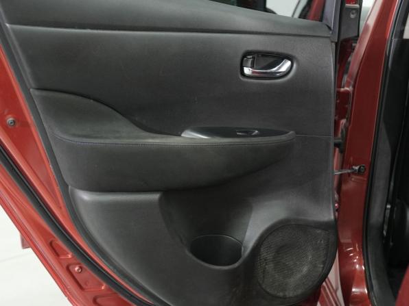 Nissan Leaf I (ZE0/AZE0) с пробегом 2014 года, цена 780 000 рублей, 216600 км, хэтчбек, Автокод Объявления