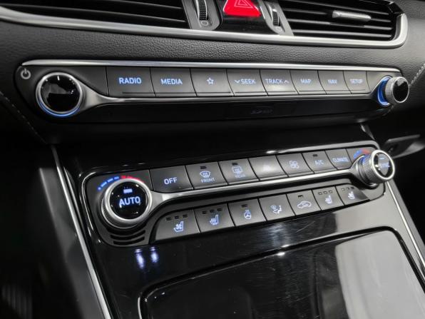 Hyundai Grandeur VI с пробегом 2018 года, цена 2 220 000 рублей, 170000 км, седан, Автокод Объявления