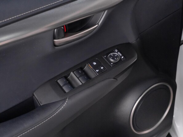 Lexus NX I с пробегом 2017 года, цена 3 129 000 рублей, 71823 км, внедорожник, Автокод Объявления