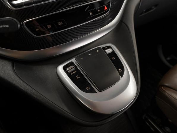 Mercedes-Benz V-Класс III (W447) Рестайлинг с пробегом 2022 года, цена 5 650 000 рублей, 112000 км, минивэн, Автокод Объявления