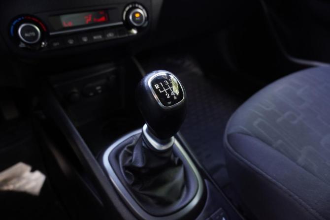 Kia Rio III Рестайлинг с пробегом 2015 года, цена 925 000 рублей, 186206 км, седан, Автокод Объявления