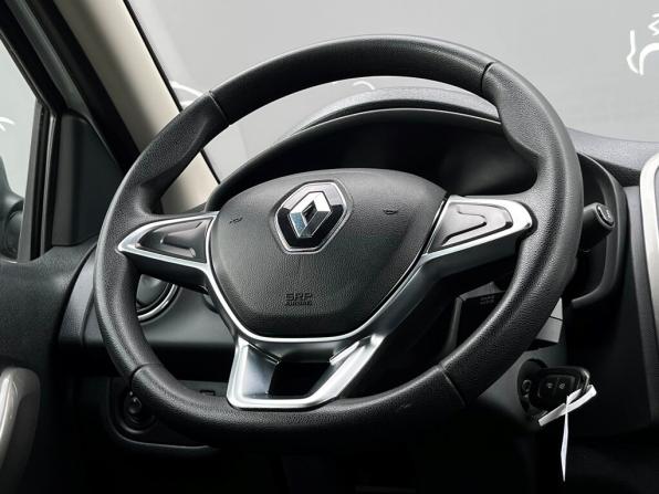 Renault Logan II Рестайлинг с пробегом 2019 года, цена 719 700 рублей, 125571 км, седан, Автокод Объявления