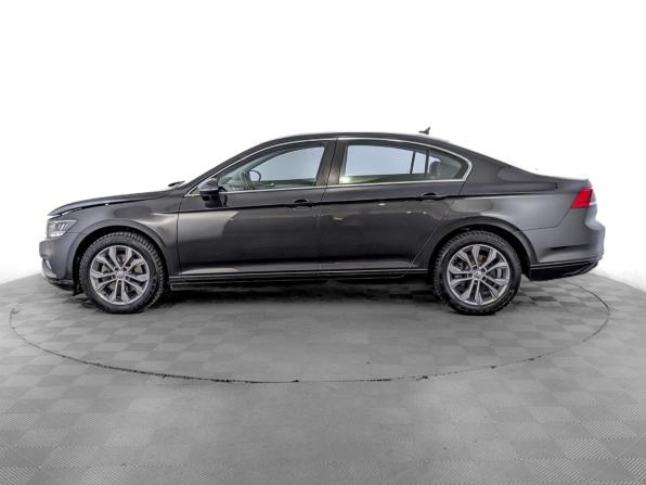Volkswagen Passat B8 Рестайлинг с пробегом 2020 года, цена 2 459 000 рублей, 33972 км, седан, Автокод Объявления