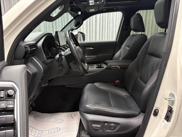 Toyota Land Cruiser 300 Series с пробегом 2021 года, цена 11 500 000 рублей, 112096 км, внедорожник, Автокод Объявления